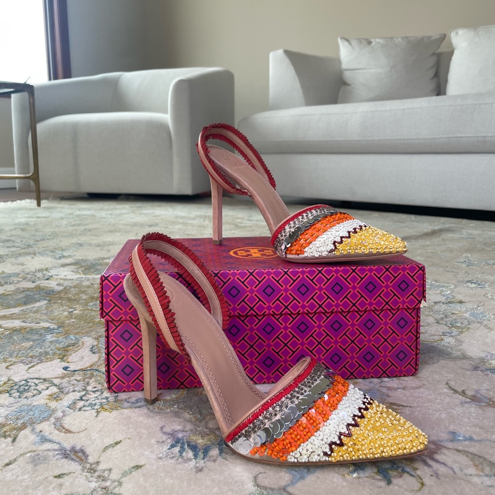 Cutest Heels you’ve ever seen! Never been worn before!!!!!!!💃🏻💃🏻 Size 11 ⭐️